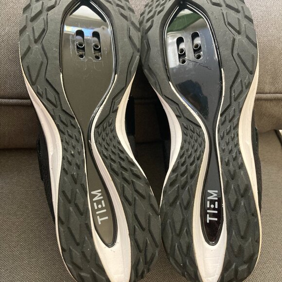Tiem Slipstream Indoor Cycling Shoes - Black and white, no cleats - Picture 2 of 5